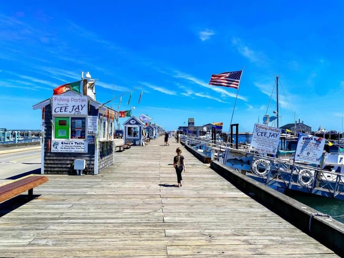 Center Of Town Steps Away Private Deck Lejlighed Provincetown Eksteriør billede