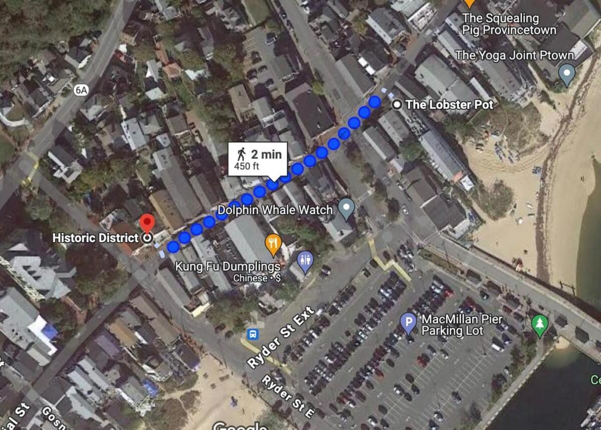 Center Of Town Steps Away Private Deck Lejlighed Provincetown Eksteriør billede