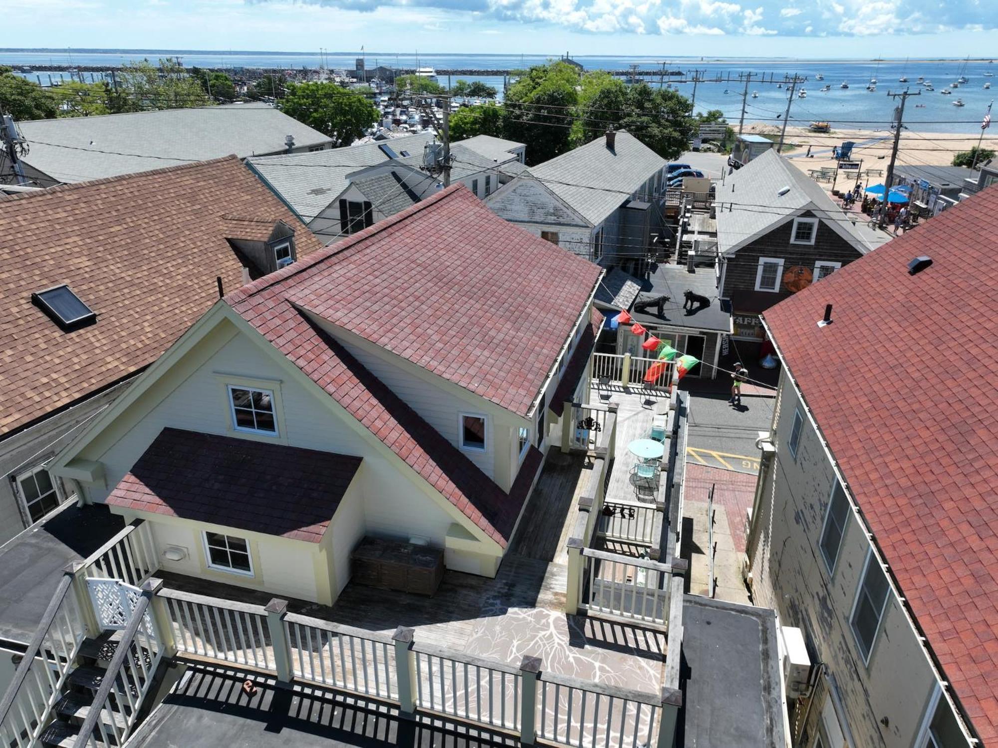 Center Of Town Steps Away Private Deck Lejlighed Provincetown Eksteriør billede