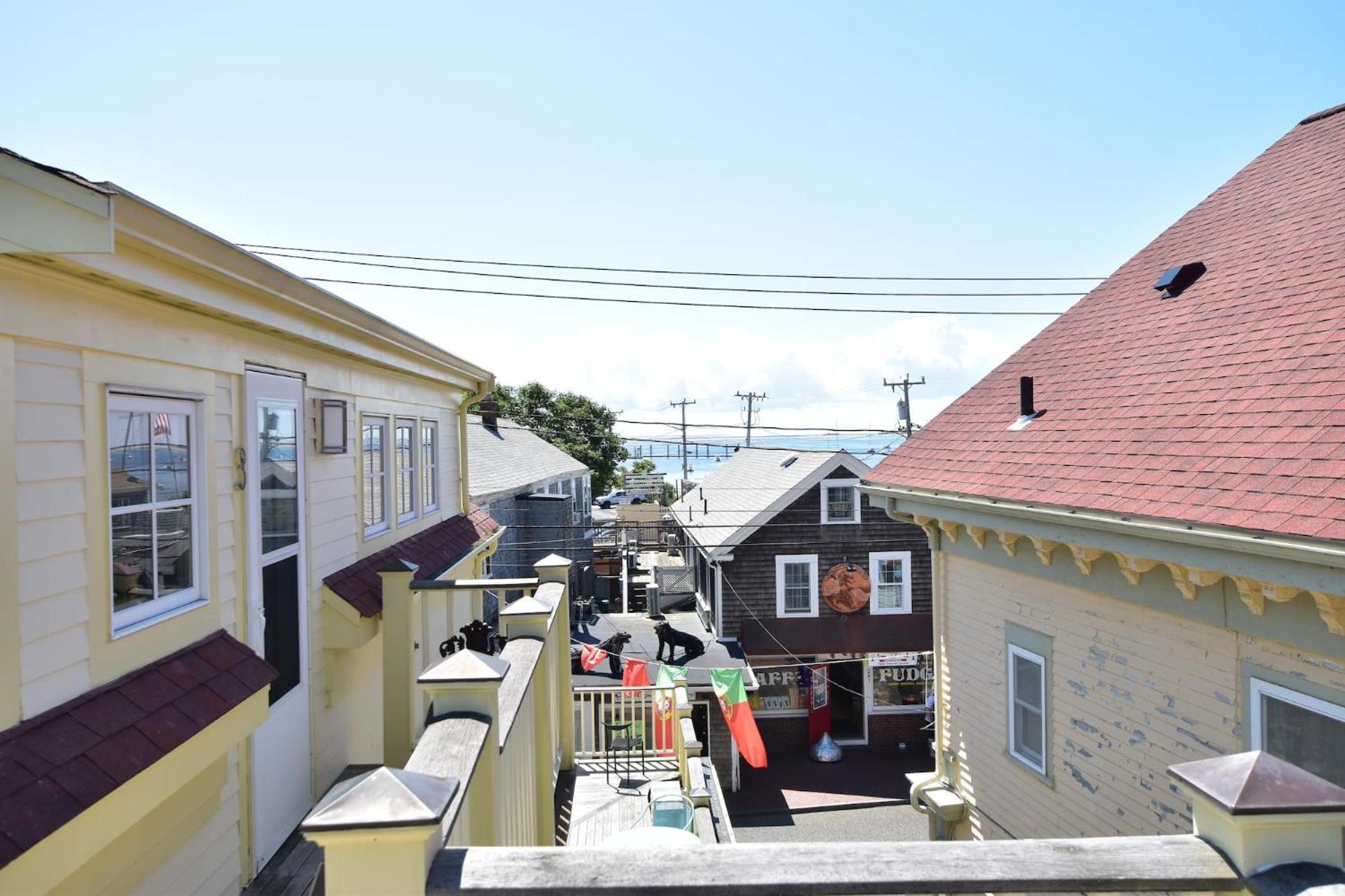 Center Of Town Steps Away Private Deck Lejlighed Provincetown Eksteriør billede